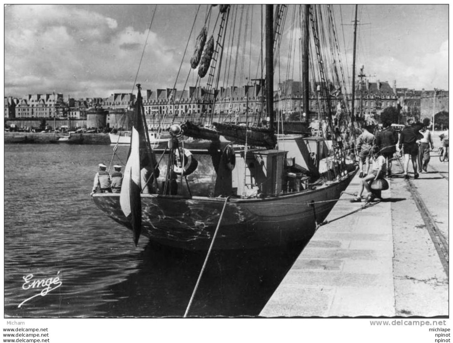 CPM 35 ST MALO   GOELETTE DE LA MARINE  NATIONALE - Saint Malo