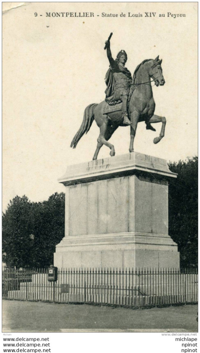 CPA 34 MONT PELLIER STATUE DE LOUIS XIV AU PEYROU - Montpellier