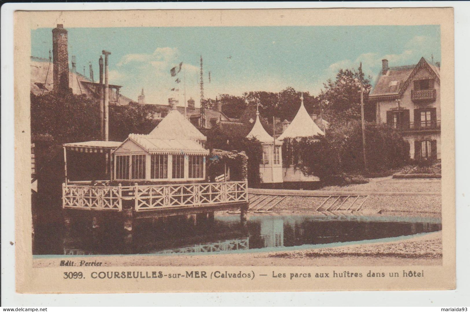 COURSEULLES SUR MER - CALVADOS - LES PARCS AUX HUITRES DANS UN HOTEL - Courseulles-sur-Mer