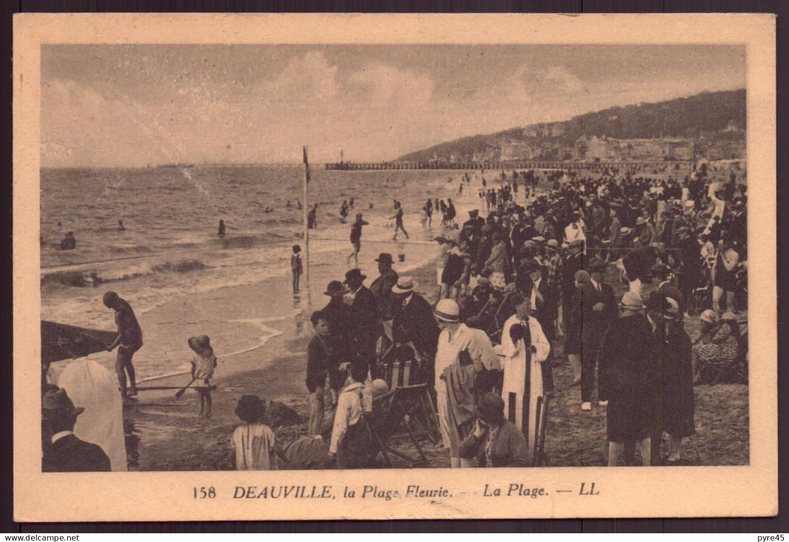 DEAUVILLE LA PLAGE FLEURIE LA PLAGE 14 - Deauville