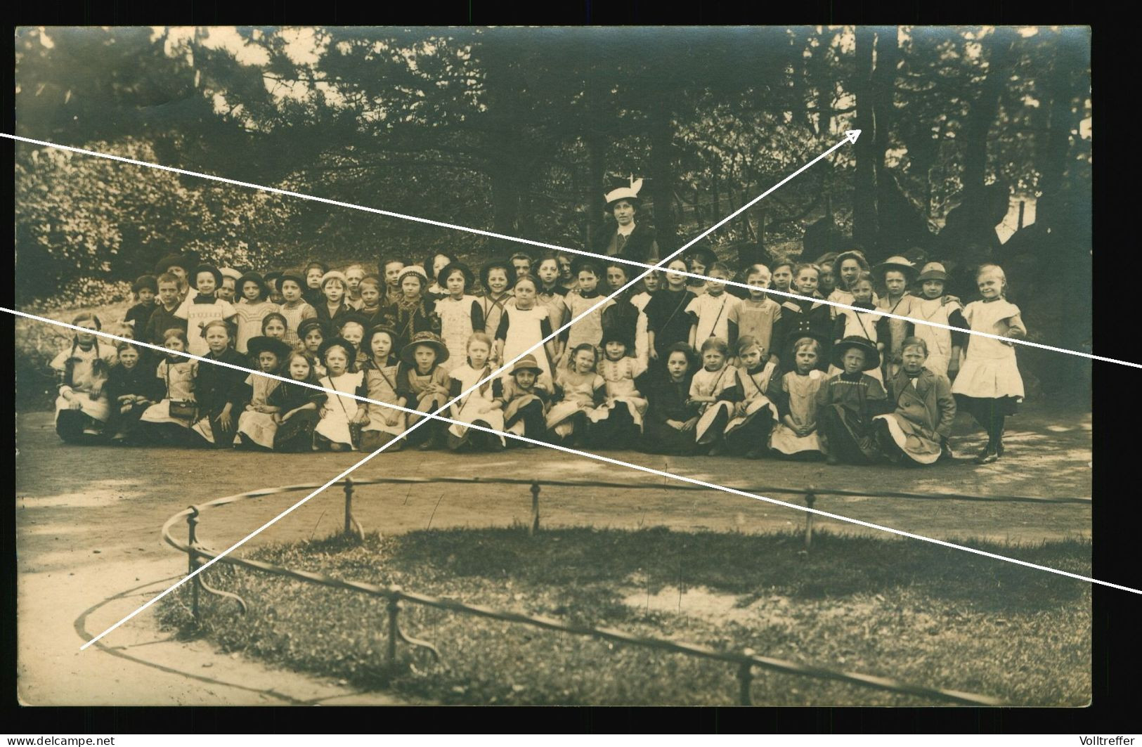 Orig. Foto AK 20er Jahre Schüler Jungen & Mädchen Zusammen, Group Of Sweet Schoolgirls & Schoolboys Together - Anonymous Persons