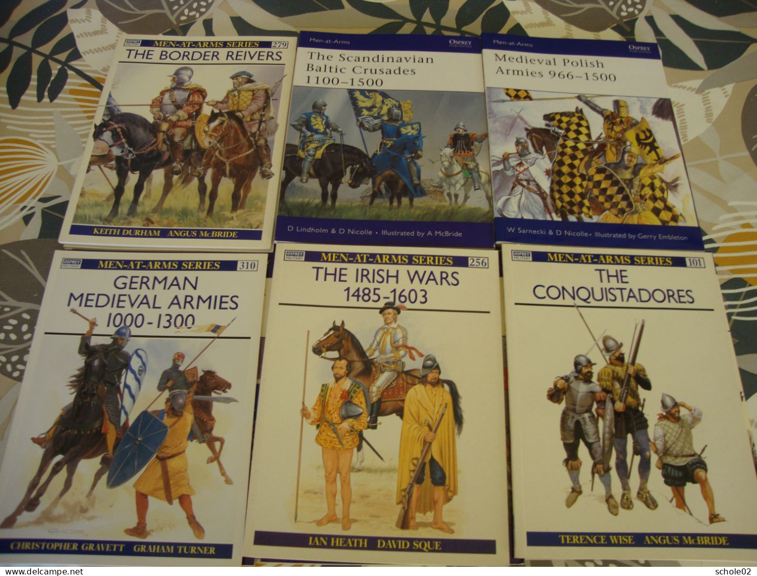 Lot De 30 Titres Osprey Série Men At Arms - English