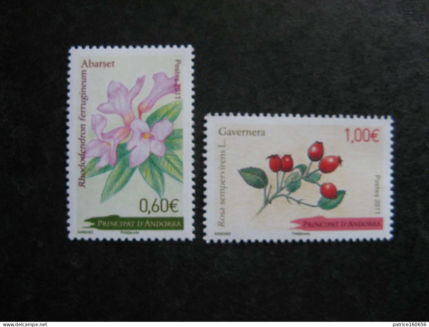 TB Paire De Timbre D'Andorre N°713 Et N° 714, Neufs XX. - Unused Stamps