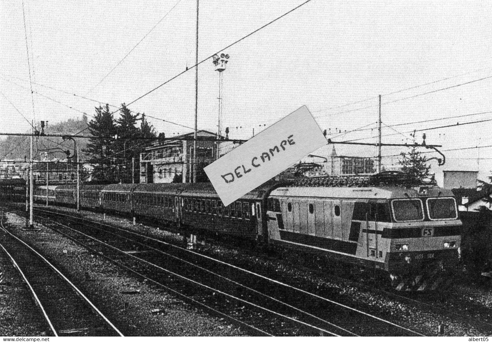 Train 227 " Lutetia " Paris-Milan Au Départ à Arona , Début Années 80 - Reproduction - Otros & Sin Clasificación
