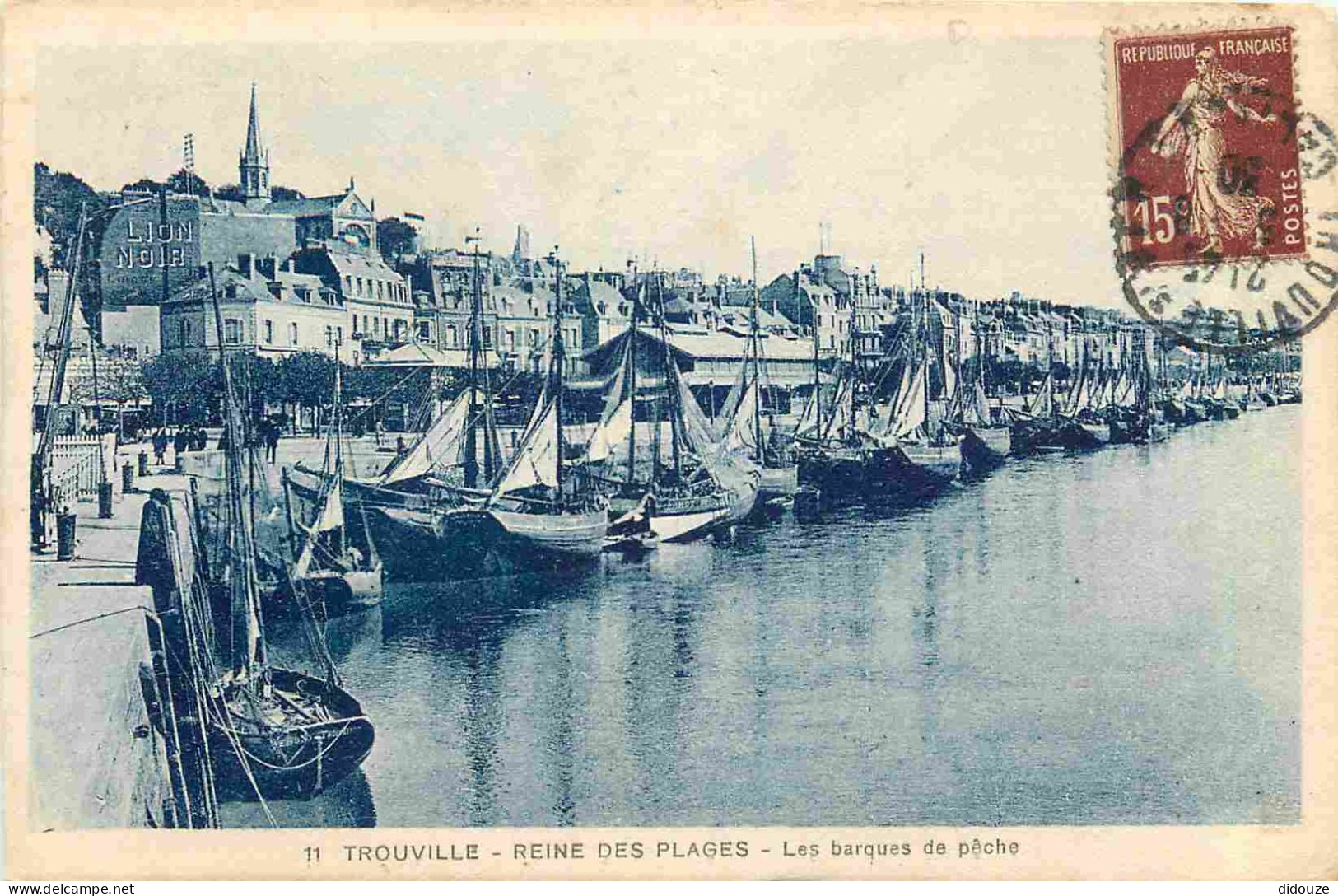 14 - Trouville - Les Barques De Pêche - CPA - Oblitération Ronde De 1930 - Voir Scans Recto-Verso - Trouville