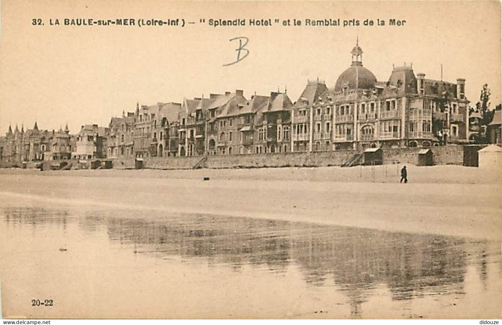 44 - La Baule Sur Mer - Splendid Hôtel Et Le Remblai Pris De La Mer - CPA - Voir Scans Recto-Verso - La Baule-Escoublac