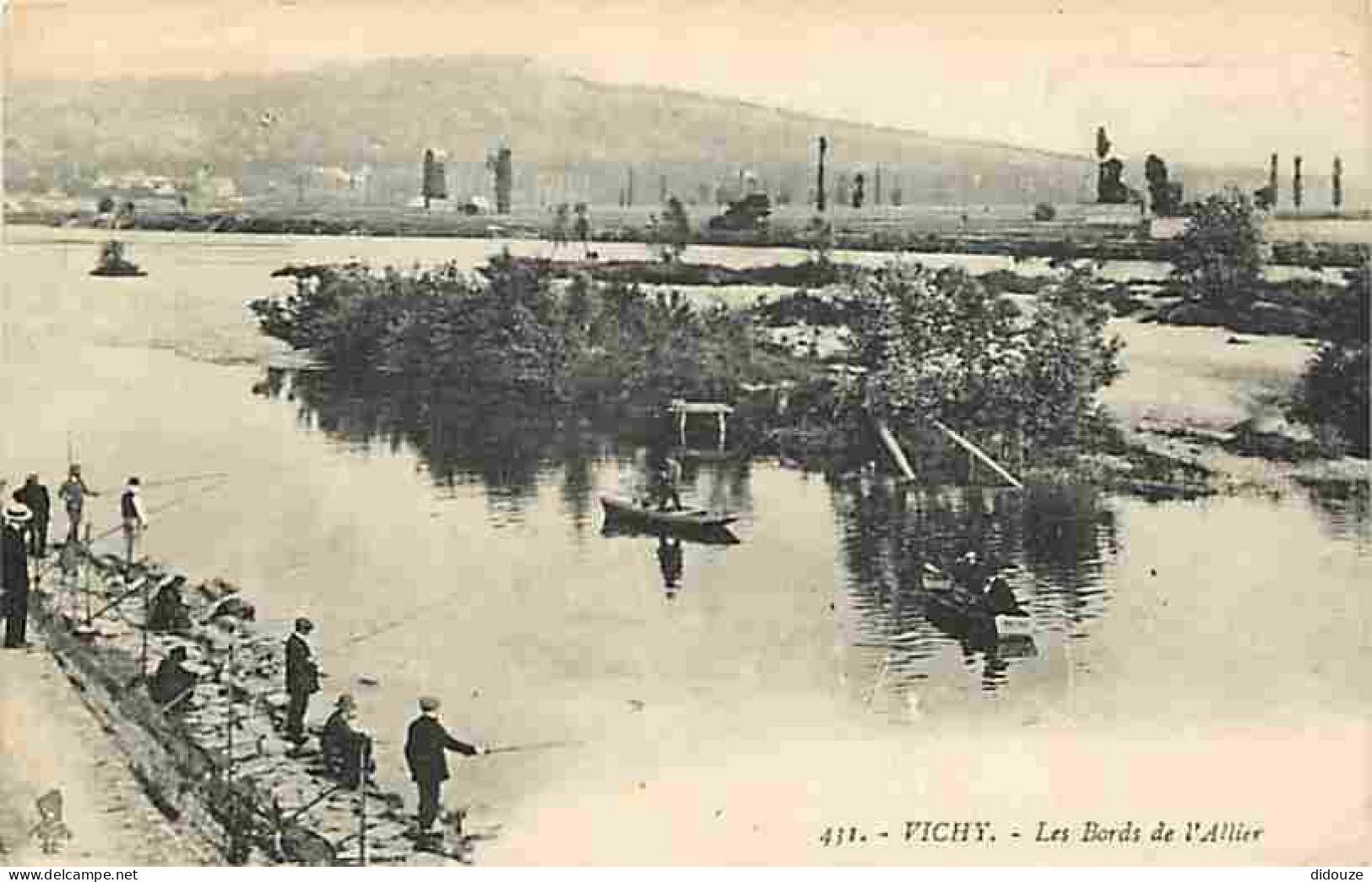 03 - Vichy - Les Bords De L'Allier - Animée - CPA - Voir Scans Recto-Verso - Vichy