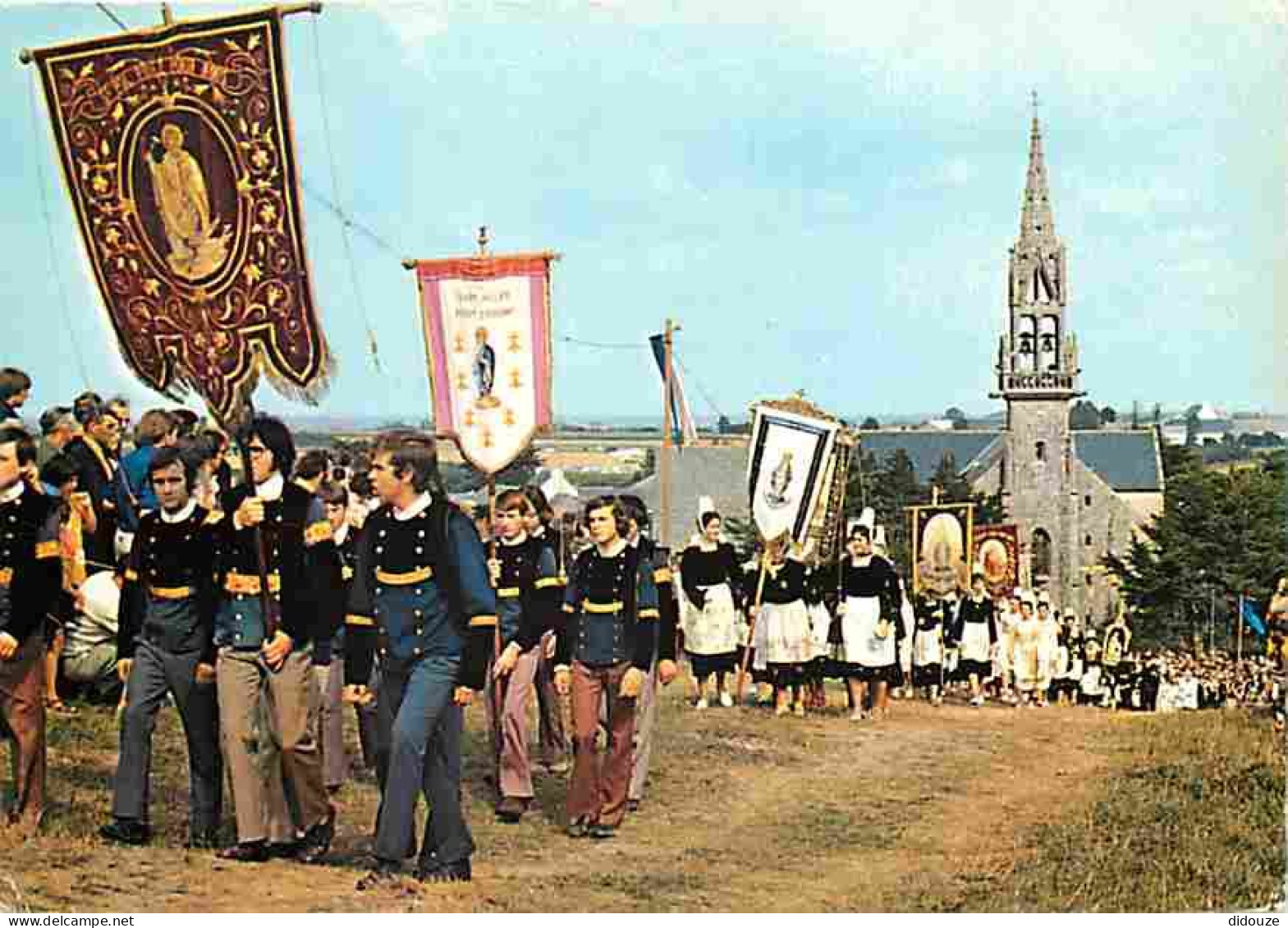 29 - Sainte Anne La Palud - Le Pardon - Folklore - Procession Religieuse - Voir Scans Recto Verso  - Other & Unclassified