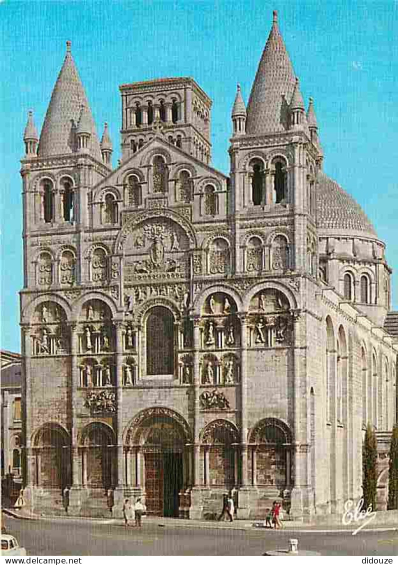 16 - Angouleme - La Cathédrale Saint-Pierre - Façade Principale Avec Ses Magnifiques Sculptures, Les Clochetons Et Le Dô - Angouleme