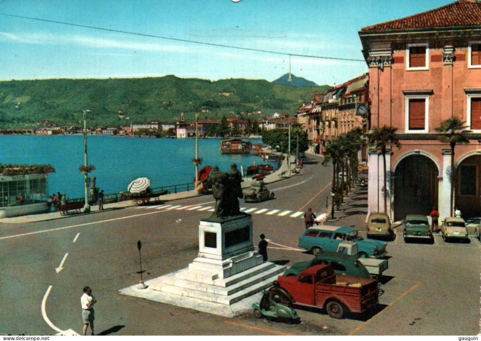 CPSM - LAGO Di GARDA - SALO - Piazza Della Vittoria (voitures) - Edition M.Rossi - Brescia