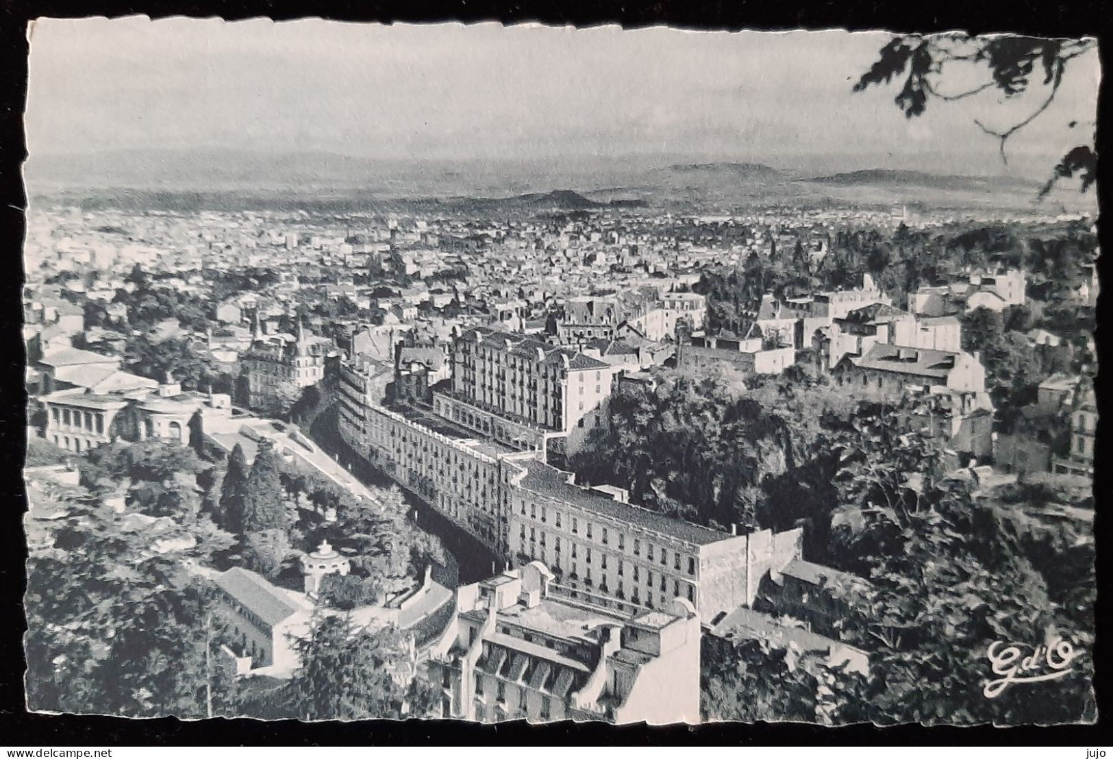 63 - ROYAT - Centre Thermal - Vue Générale Sur Les Bains Et Les Grands Hotels - Royat