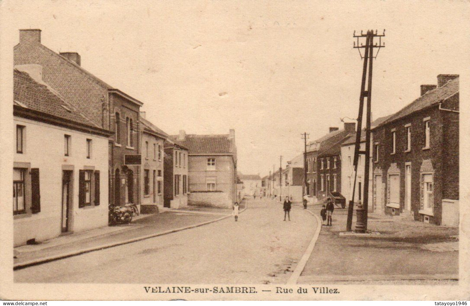 Velaine-sur-Sambre  Rue De Villez Animée Moto  N'a Pas Circulé - Sambreville