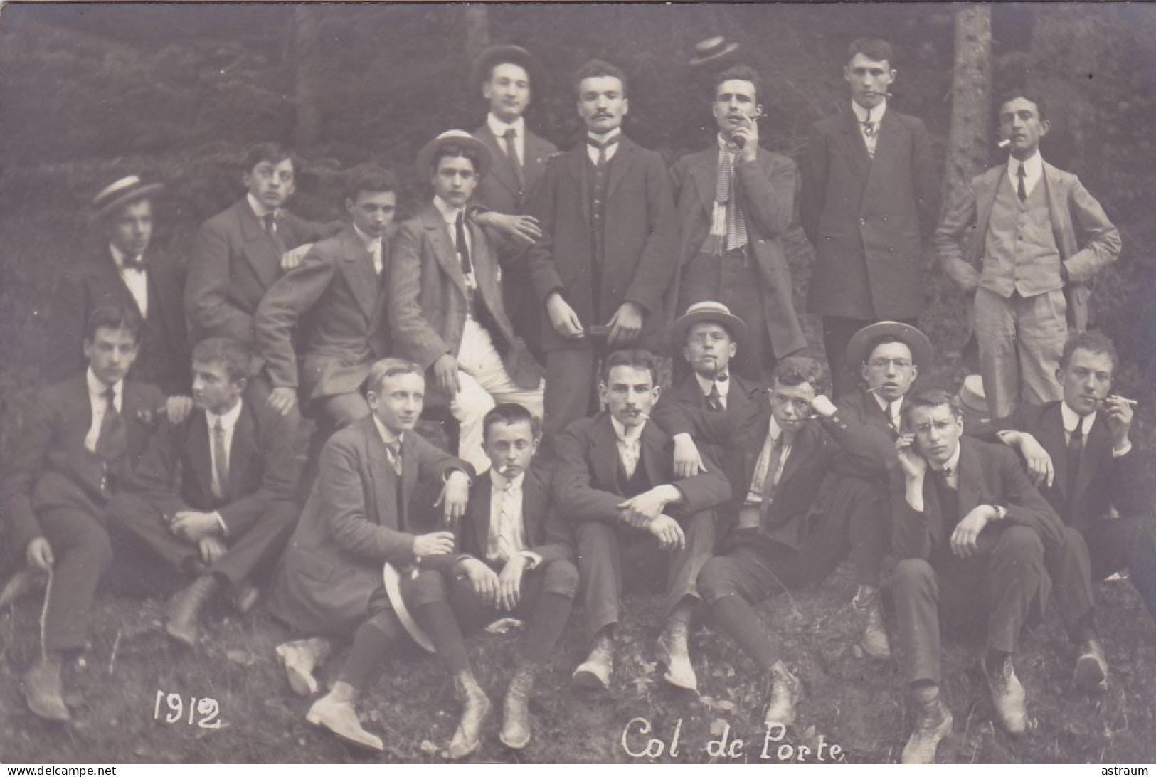 Cpa ( Carte Photo ) - 38 -  Sarcenas -peu Courante- Col De Porte -personnages - 1912 - Other & Unclassified
