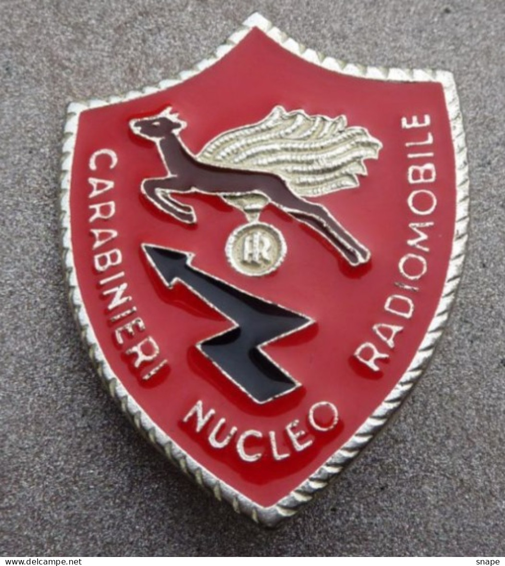 Distintivo Smaltato - Carabinieri Nucleo Radiomobile - Usato Obsoleto - Italian Police Carabinieri Insignia (283) - Polizia
