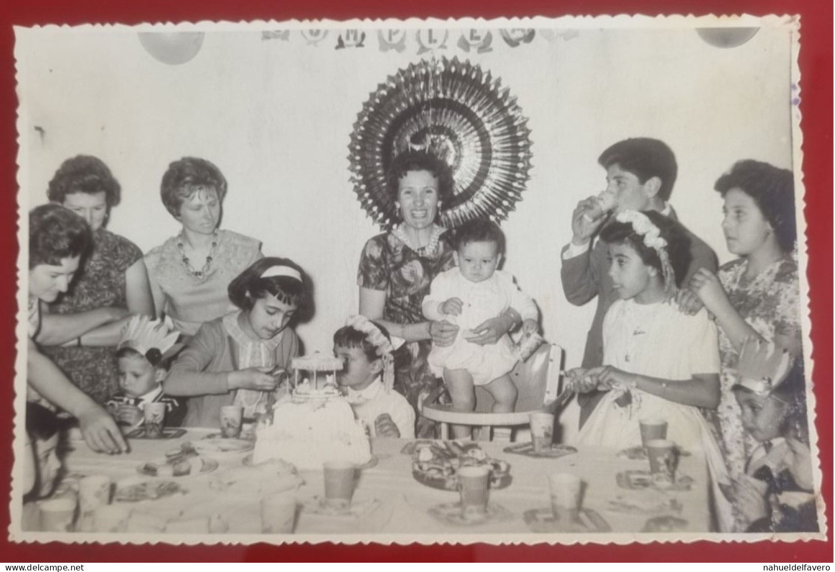 PH - Ph Original - Anniversaire D'un Petit Garçon Avec Sa Mère Et D'autres Membres De La Famille Et Enfants - Anonymous Persons