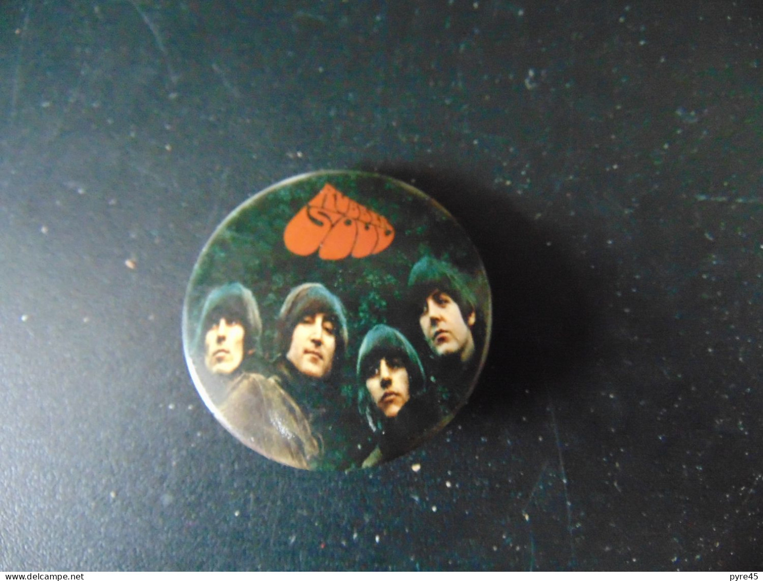 Badge " Rubber Soul " Beatles 2006 - Objets Dérivés