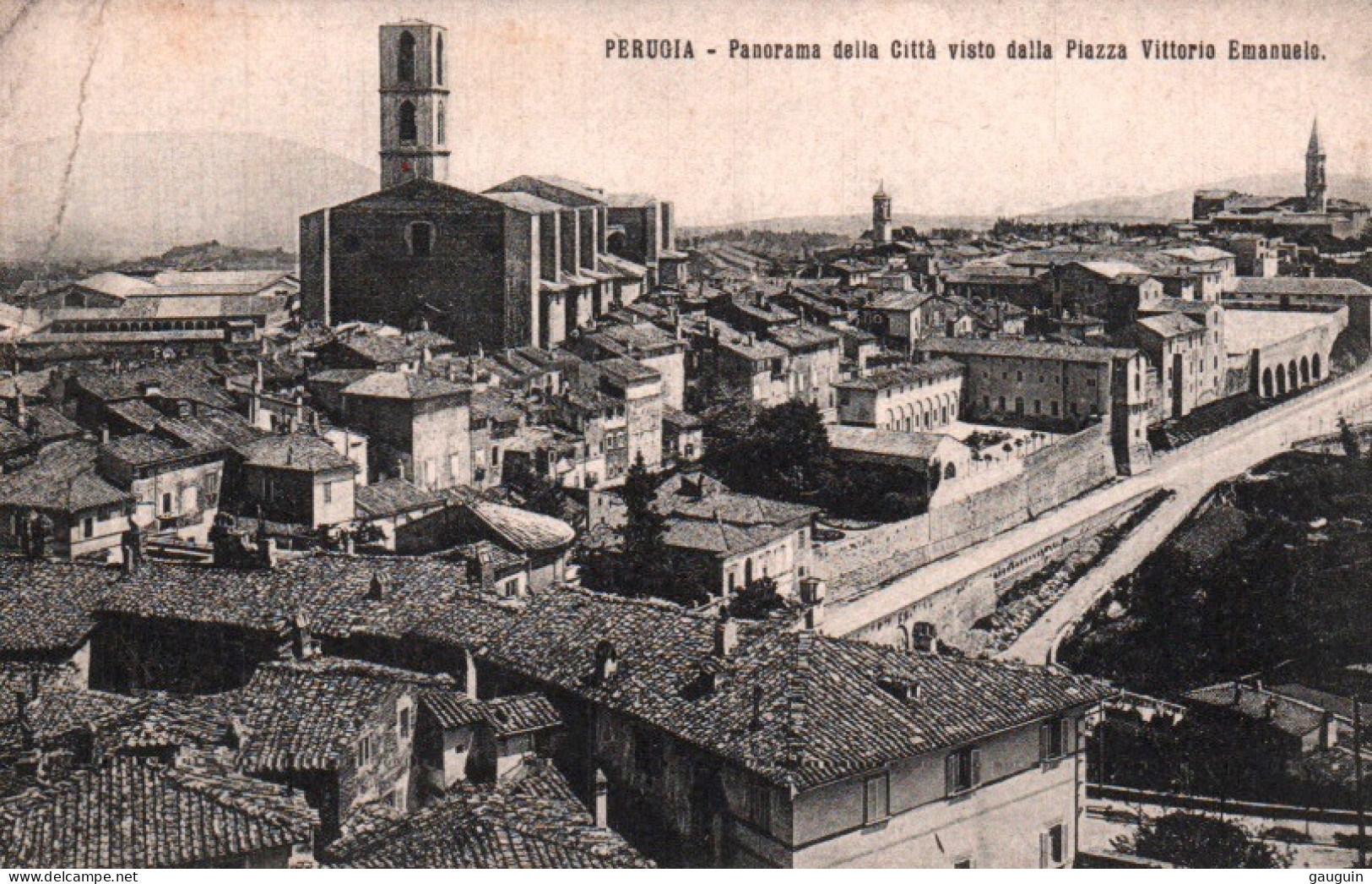 CPA - PERUGIA - Panorama ... Edition E.Mignini (légère Trace Pli) - Perugia