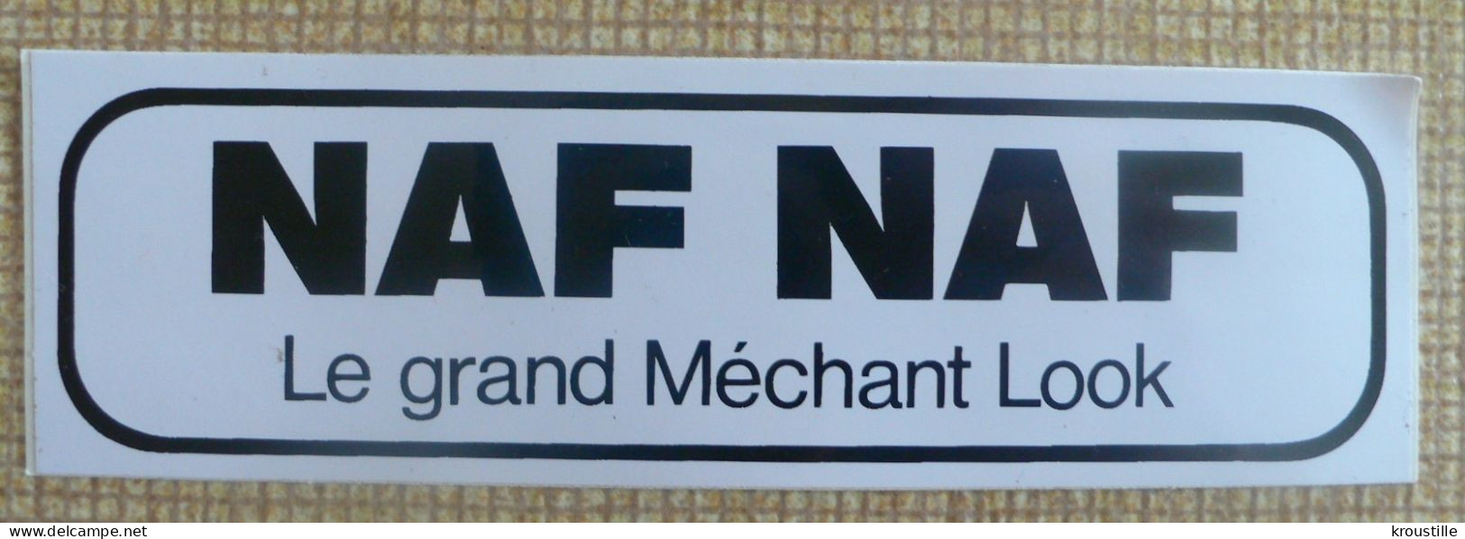 THEME MODE : LOT DE 2 AUTOCOLLANTS NAF-NAF - LE GRAND MECHANT LOOK - Stickers