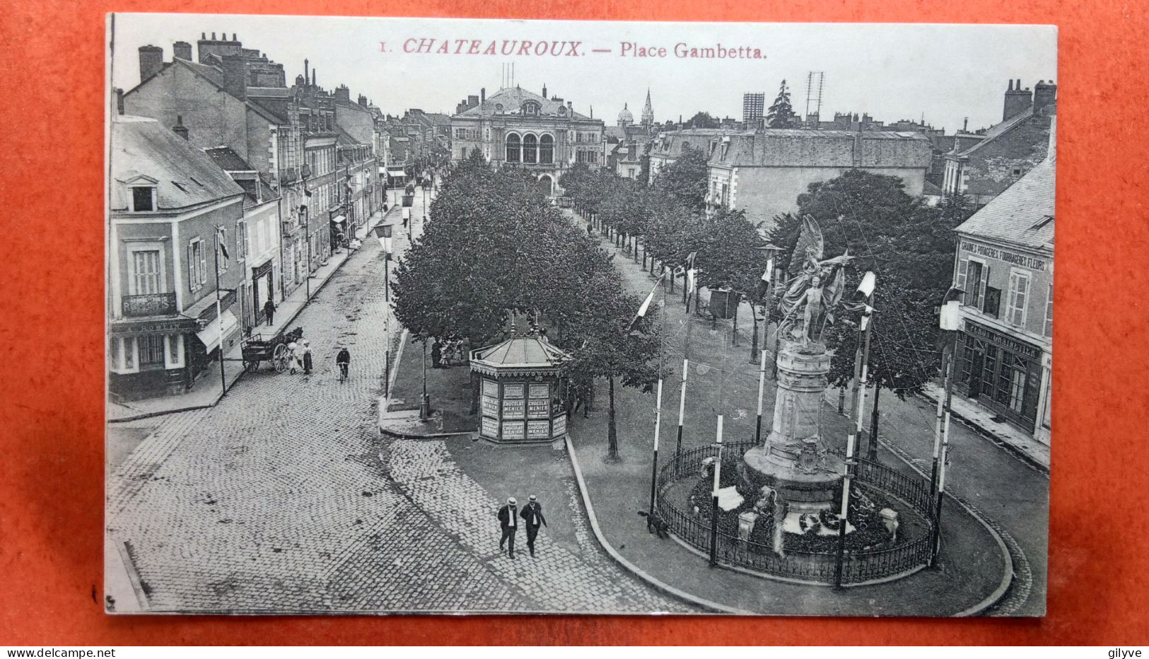 CPA (36) Châteauroux. Place Gambetta.  (8A.129) - Chateauroux