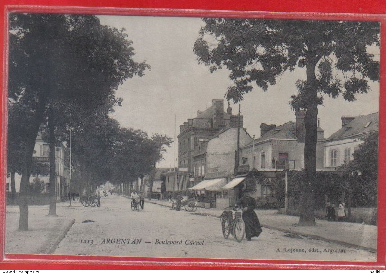 Carte Postale 61. Argentan  Boulevard Carnot  Très Beau Plan - Argentan