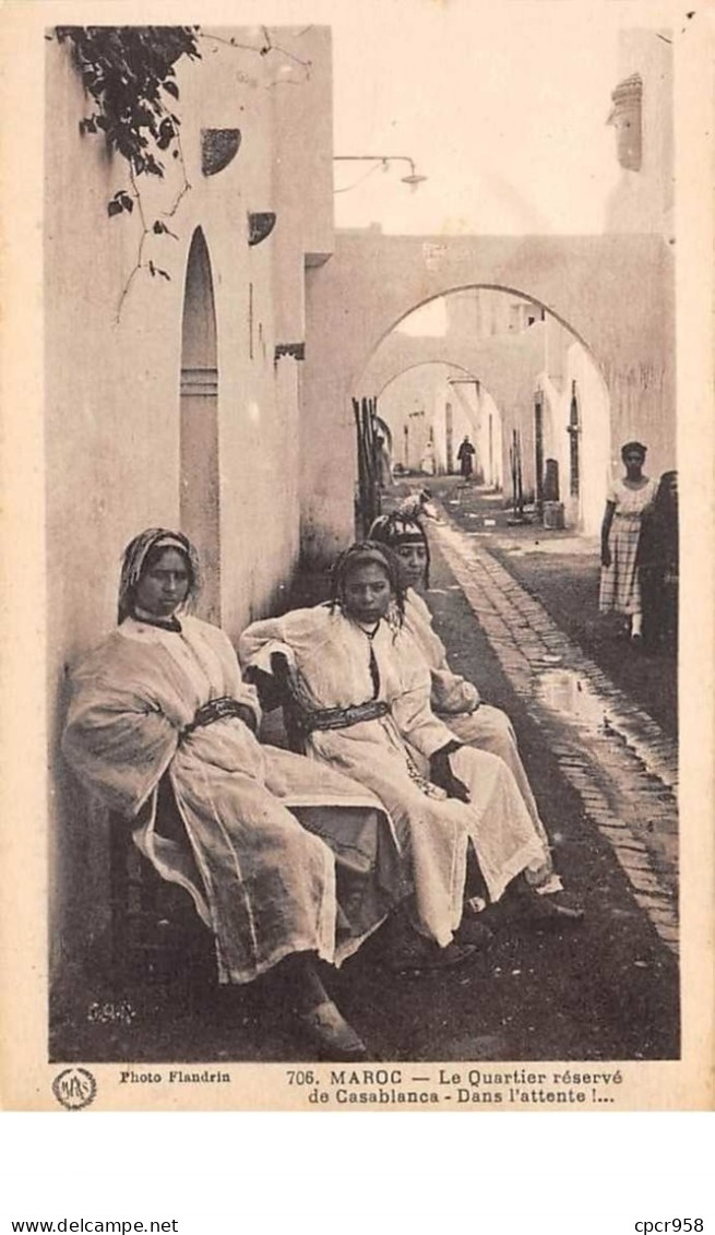 Maroc . N°51878 .beauté Casablanca.dans L Attente - Casablanca