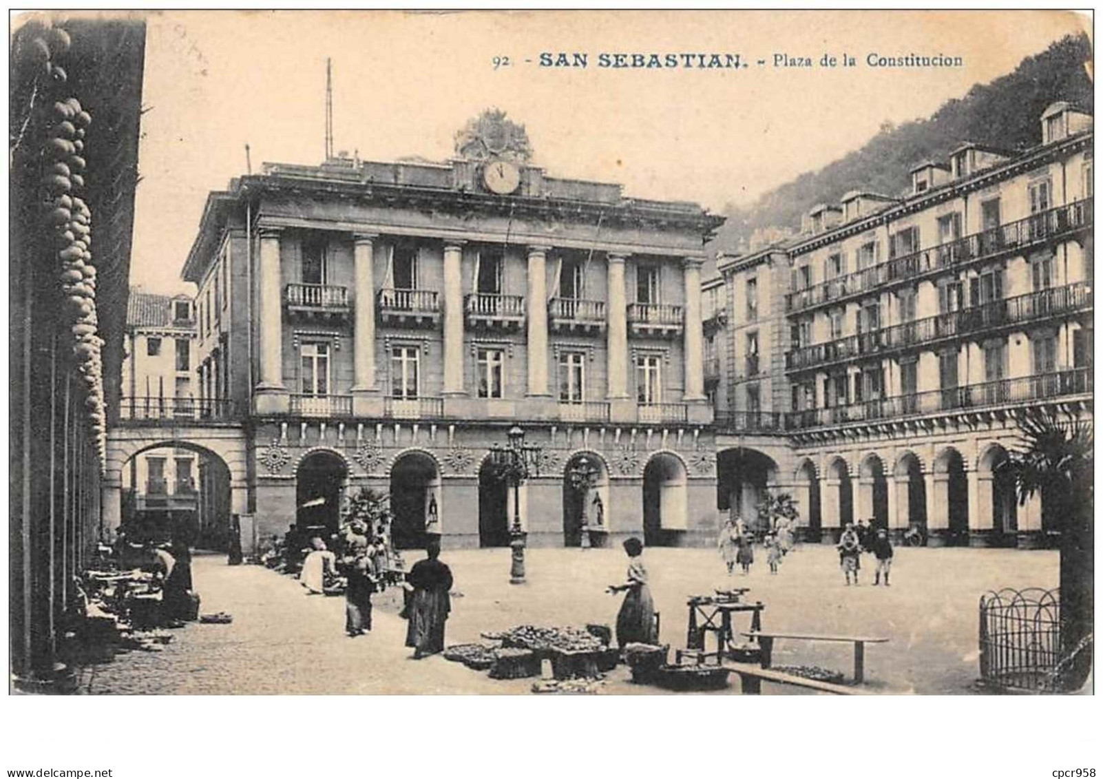 Espagne. N°49443 . San Sebastian. Plaza De La Constitucion.marché - Guipúzcoa (San Sebastián)