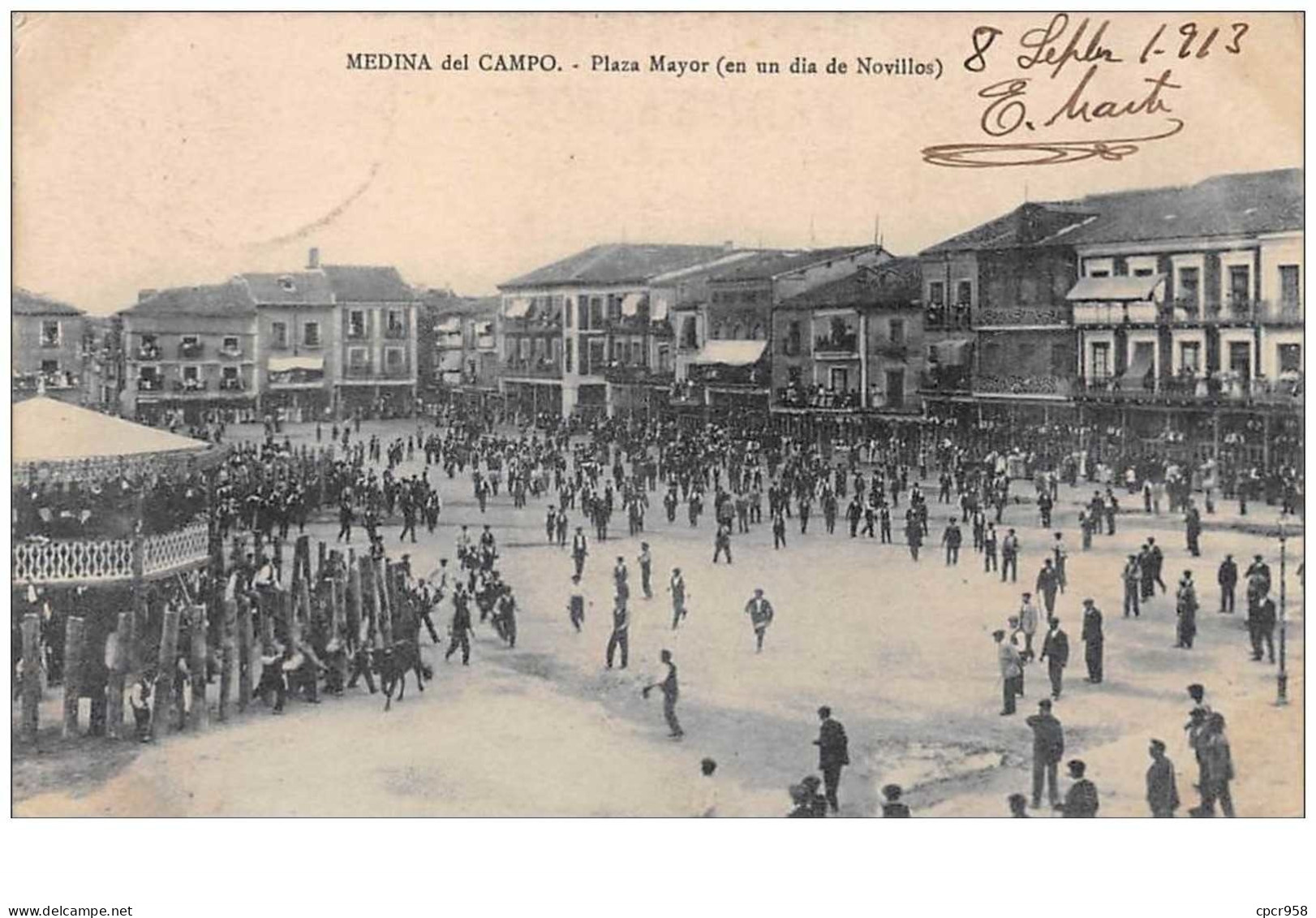 Espagne. N°47499 . Medina Del Campo.plaza Mayor.pas Courante - Valladolid