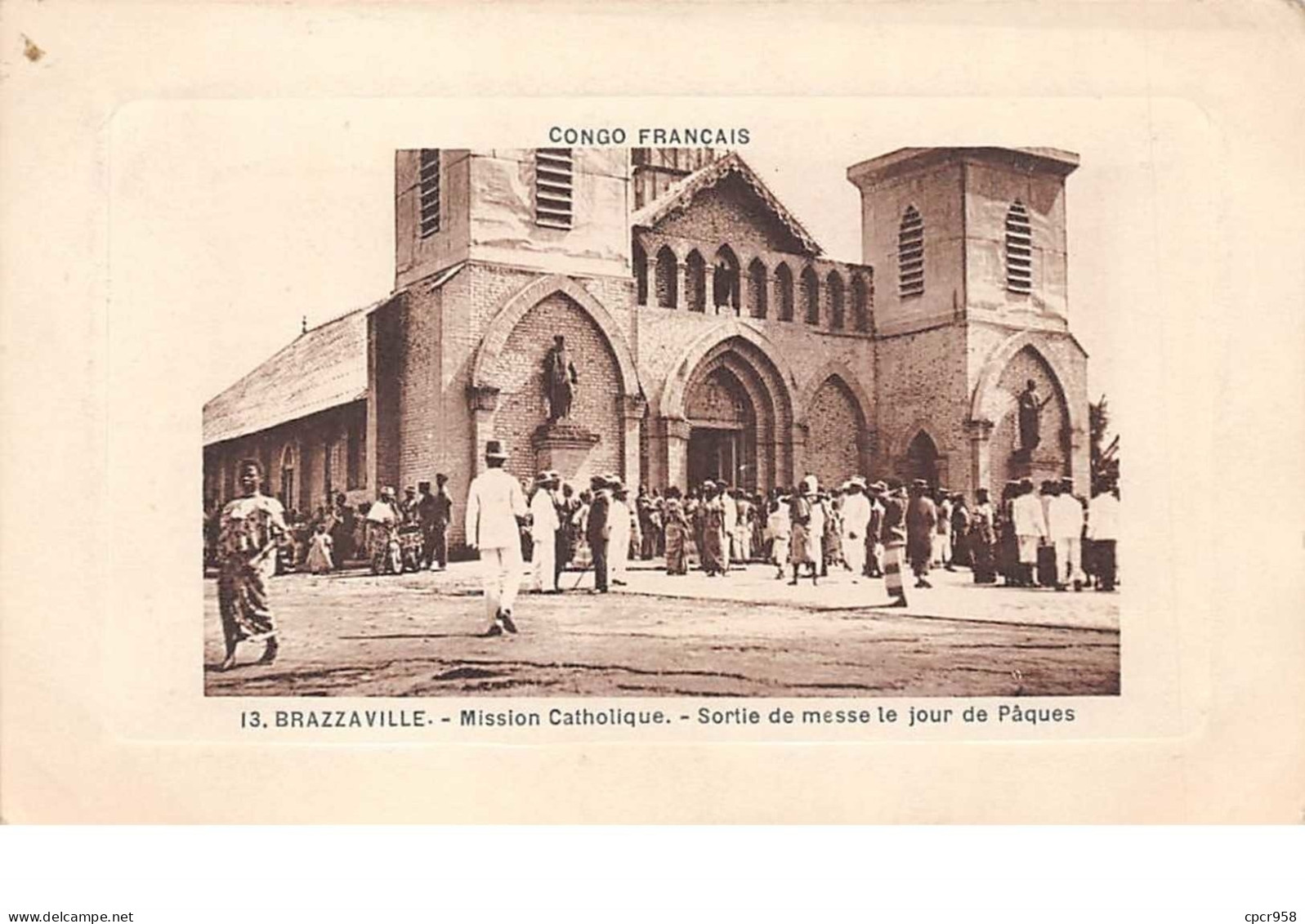 Congo Francais . N°51118 . Brazzaville . Sortie De Messe Le Jour De Paques - Brazzaville