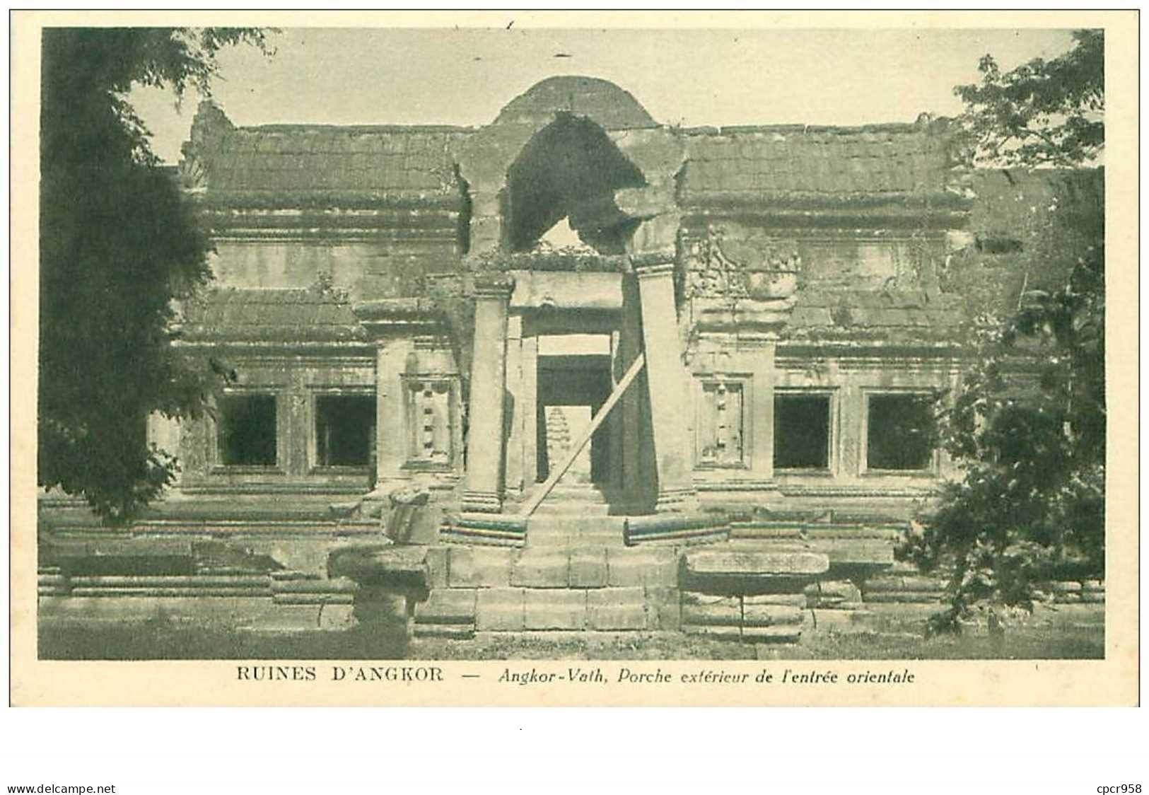 Cambodge. N°35518.porche.angkor-vat - Camboya