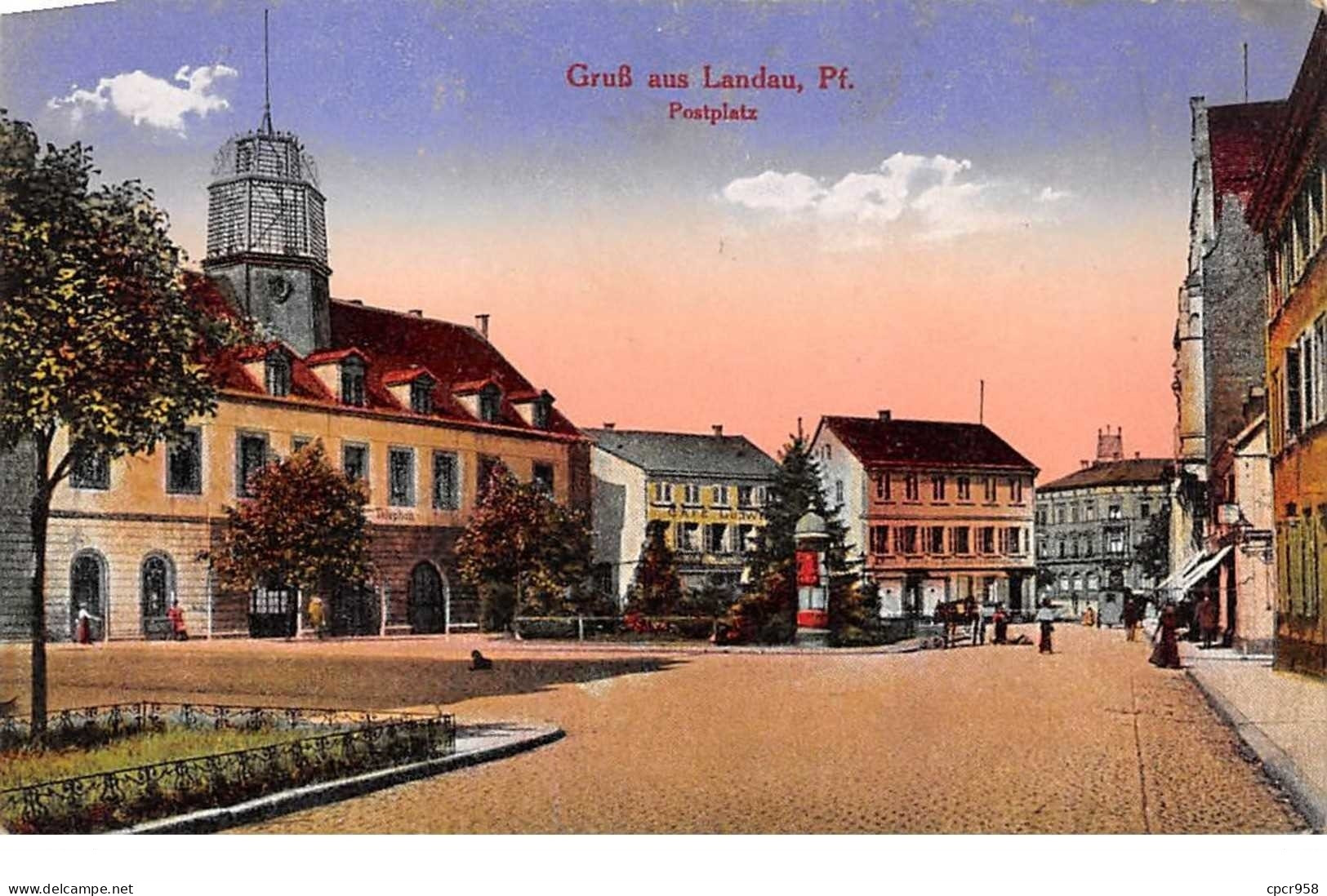 Allemagne - N°61132 - Gruss Aus LANDAU - Postplatz - Landau