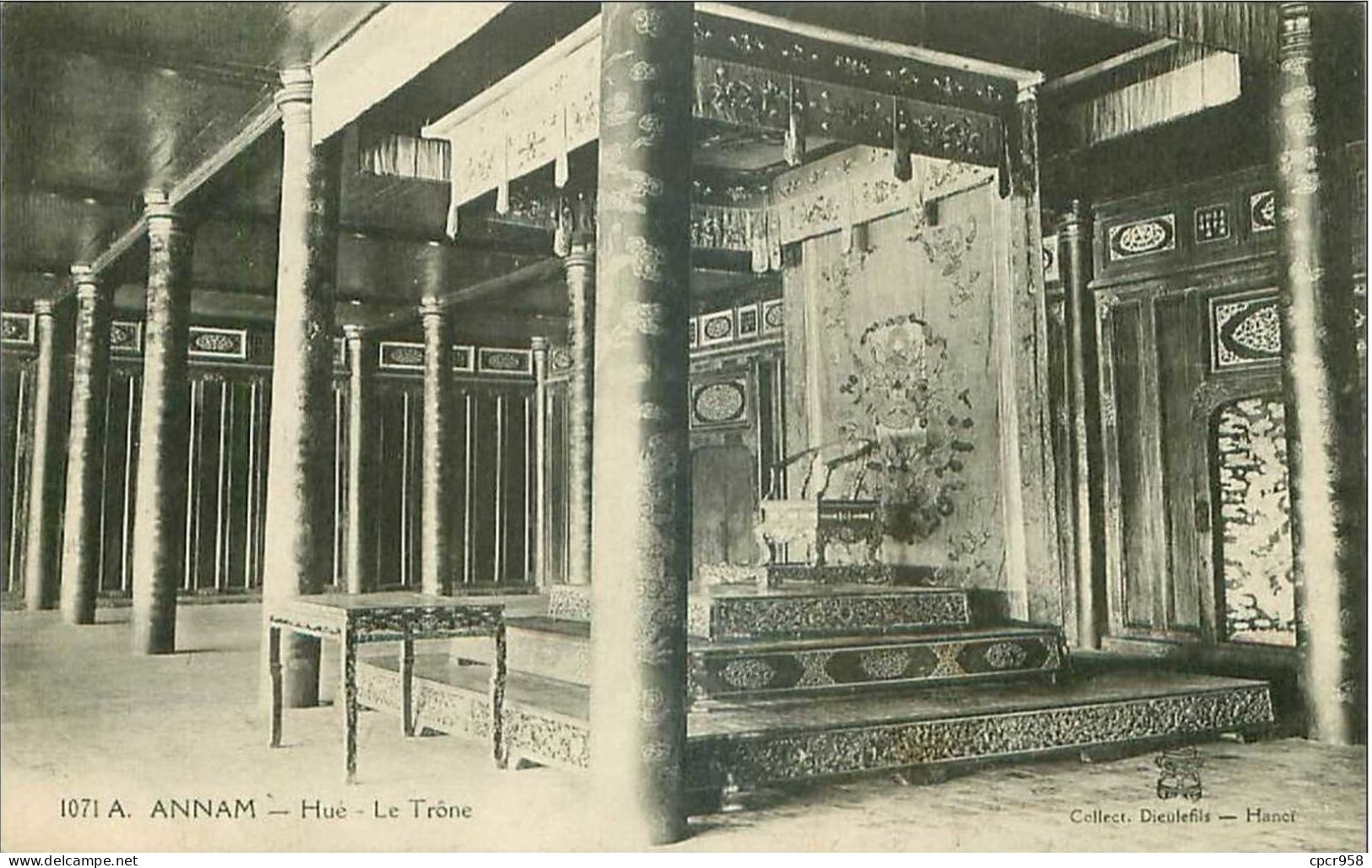 VIET-NAM.n°32186.ANNAM.HUE.LE TRONE - Viêt-Nam