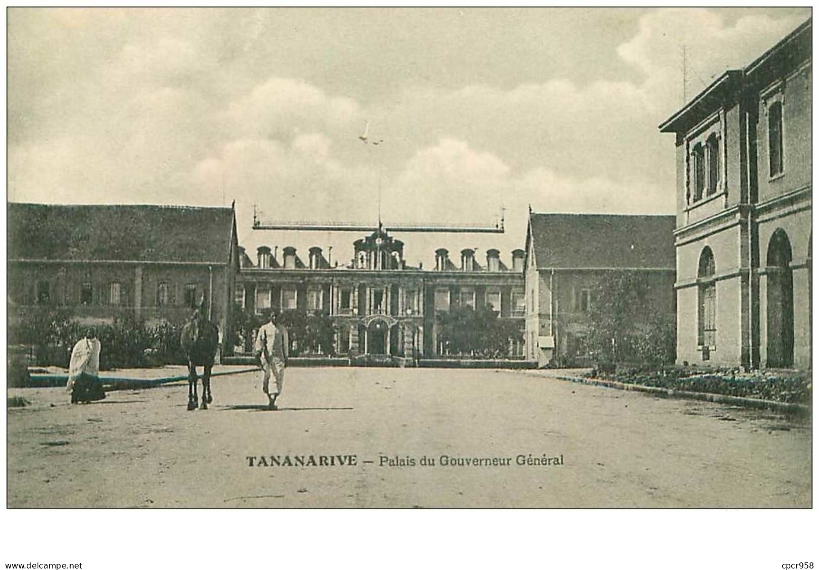 Madagascar.n°35679.le Palais Du Gouverneur General .tananarive - Madagascar