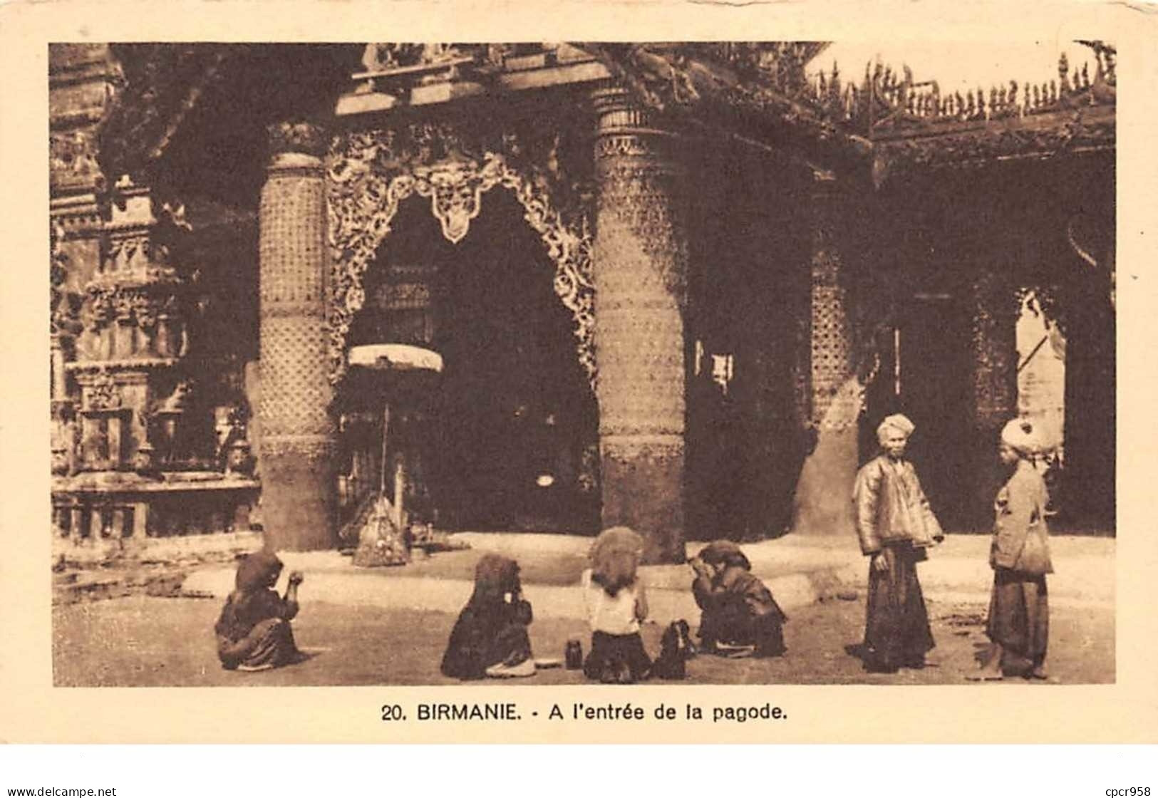 Myanmar - N°61498 - BIRMANIE - A L'entrée De La Pagode - Soeurs De St-Joseph De L'apparition N°20 - Myanmar (Burma)
