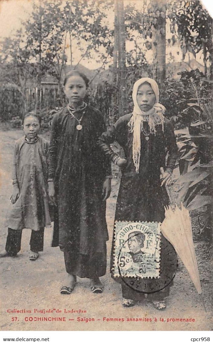 Viët-Nam - N°71701 - Cochinchine - SAIGON - Femmes Annamites à La Promenade - Carte Avec Un Coin Coupé, Vendue En L'état - Viêt-Nam