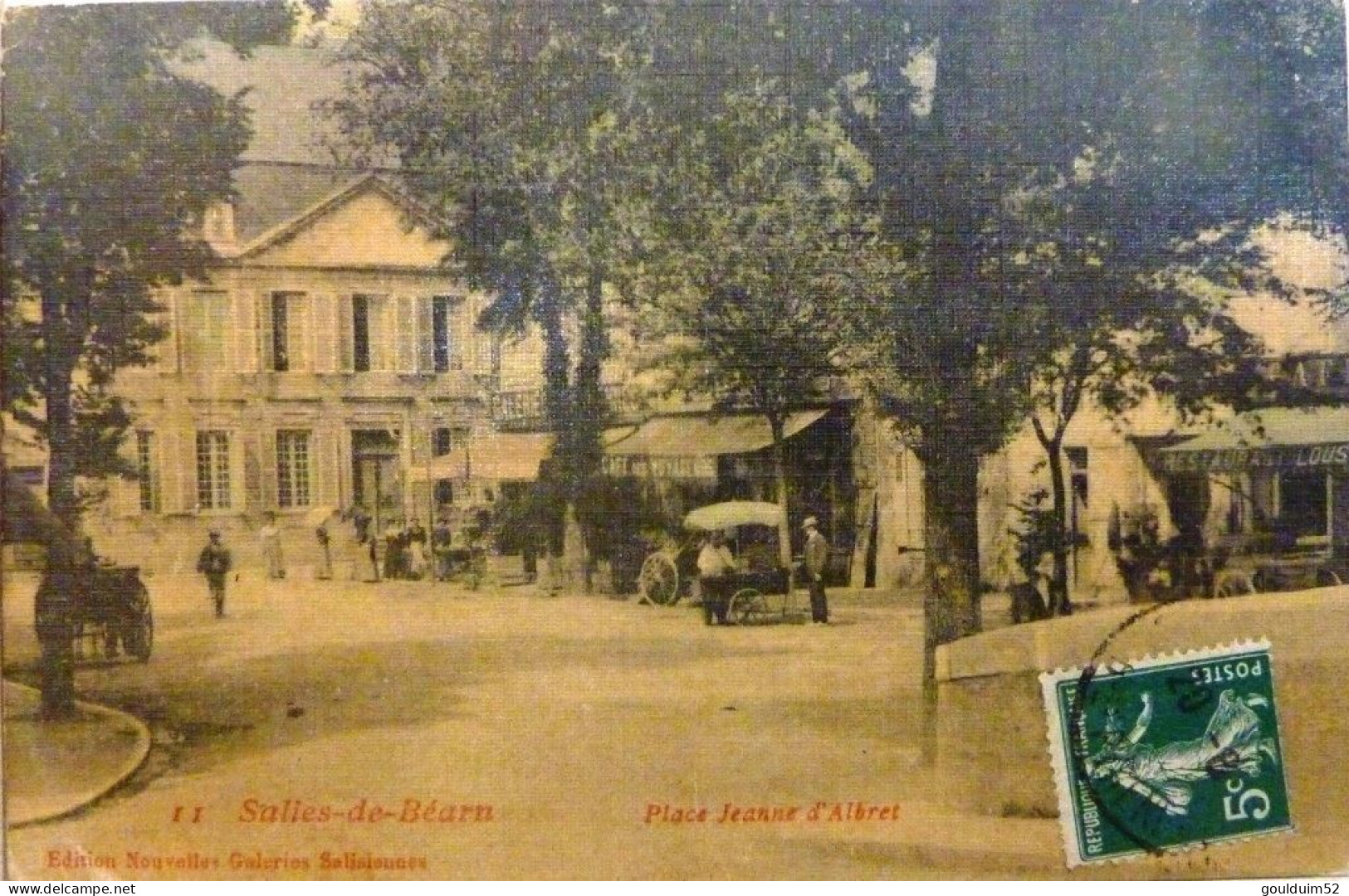 Place Jeanne D'Albret - Salies De Bearn