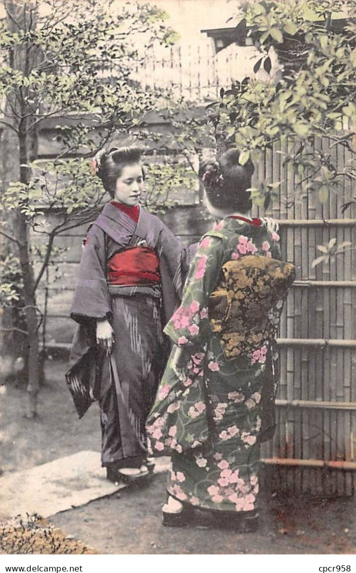 CHINE - SAN36349 - Cachet Tientsin - En L'état - Carte Japonaise - 2 Geishas Qui Discutent - Chine