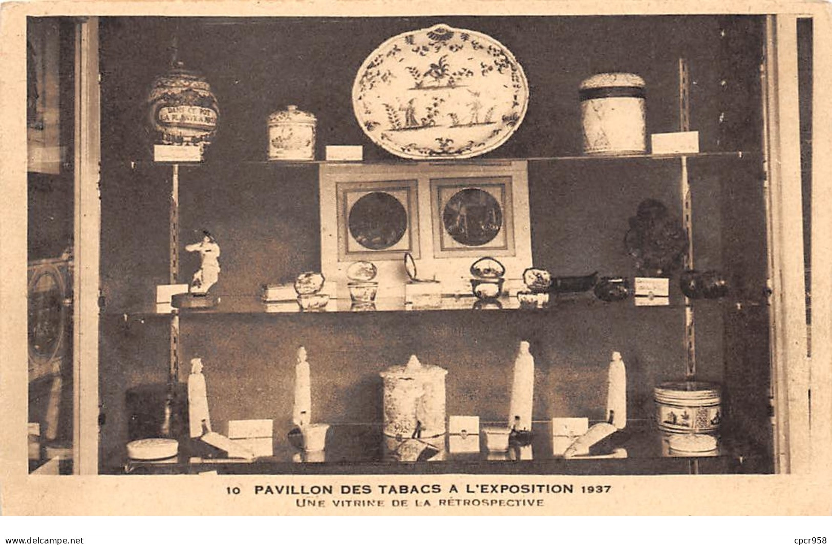 Asie - N°64799 - Chine - Pavillon Des Tabacs à L'Exposition 1937 N°10 - Une Vitrine De La Rétrospective - China
