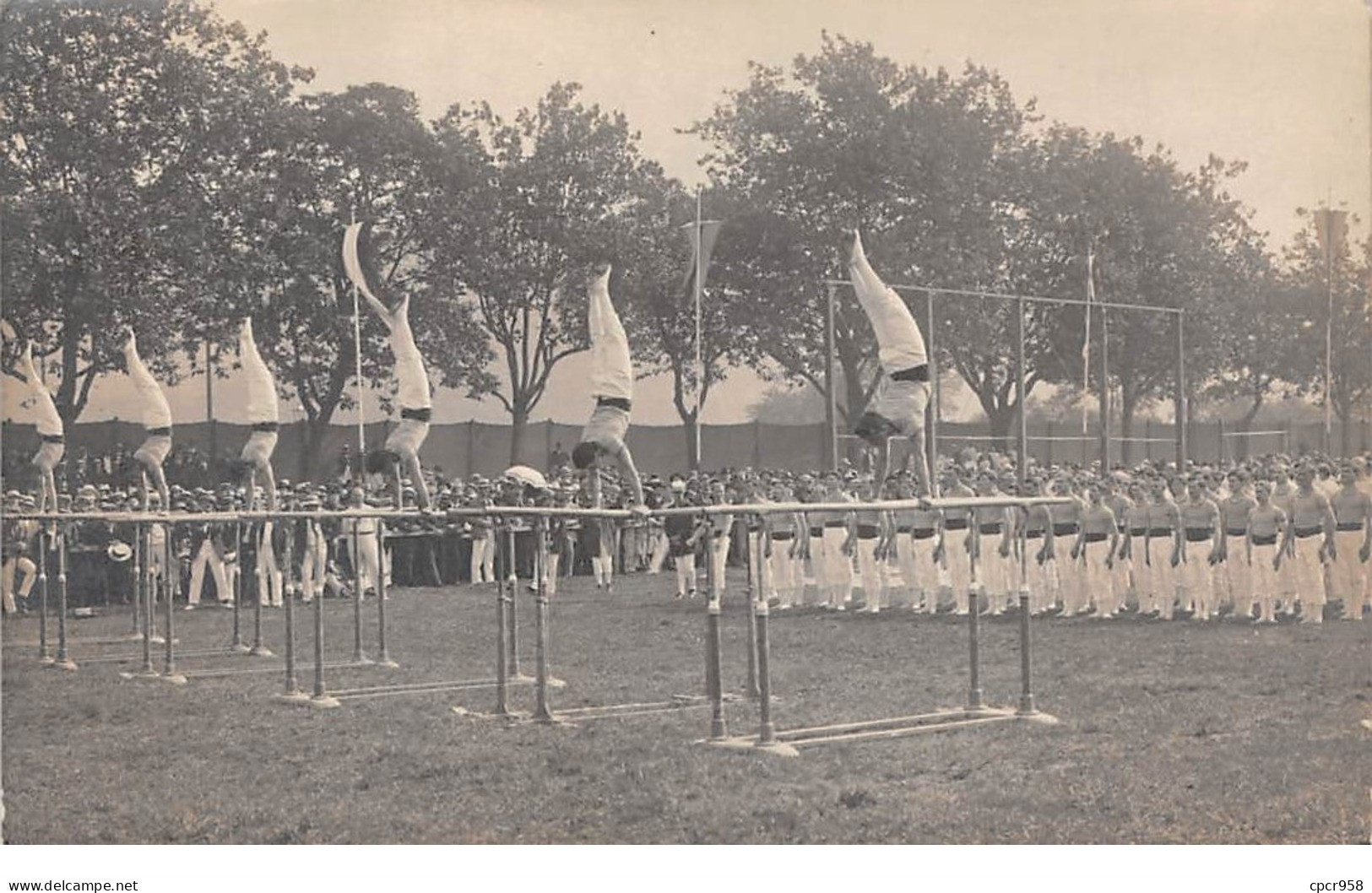 Allemagne.Suisse - N°64777 - FRIBOURG - E. Baumgartner - Gymnastes Sur Des Barres Parallèles - Carte Photo - Other & Unclassified