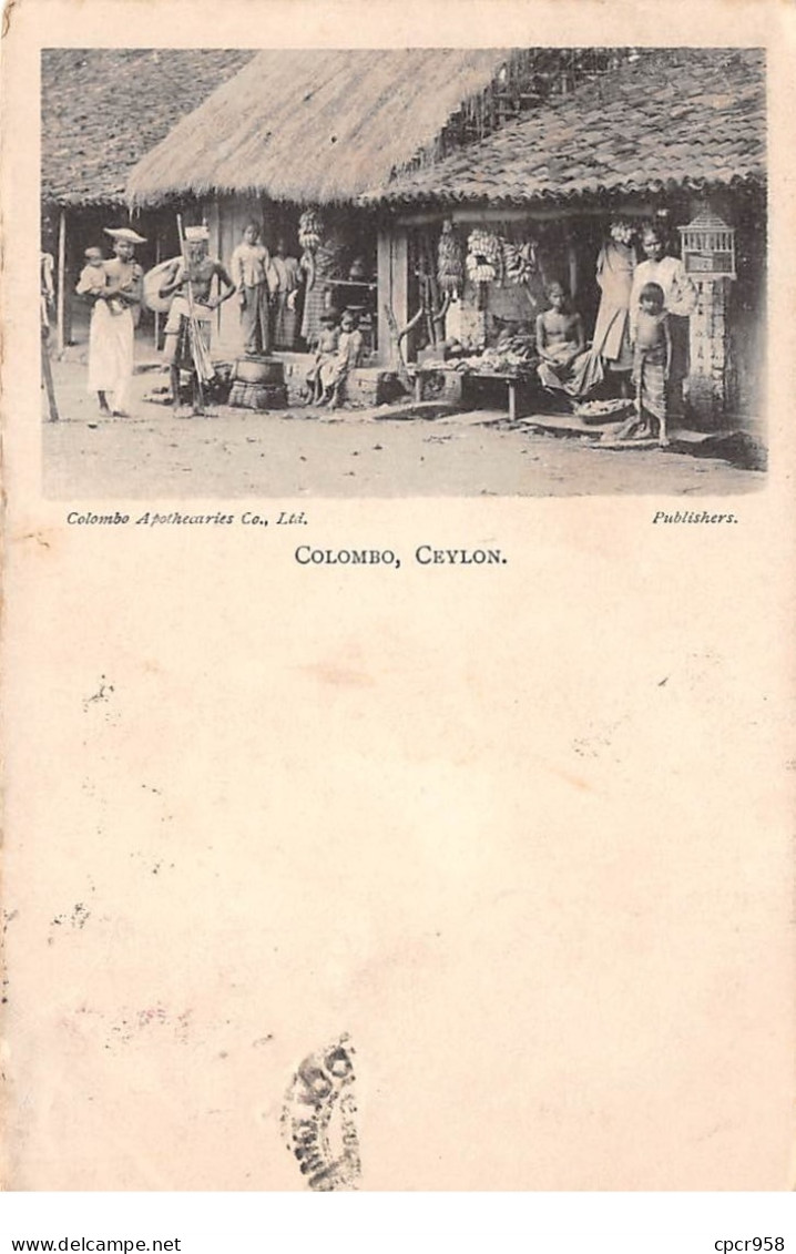 Asie - N°64783 - SRI LANKA - Colombo - Ceylon - Hommes, Femmes Et Enfants Devant Une Maison - Sri Lanka (Ceylon)