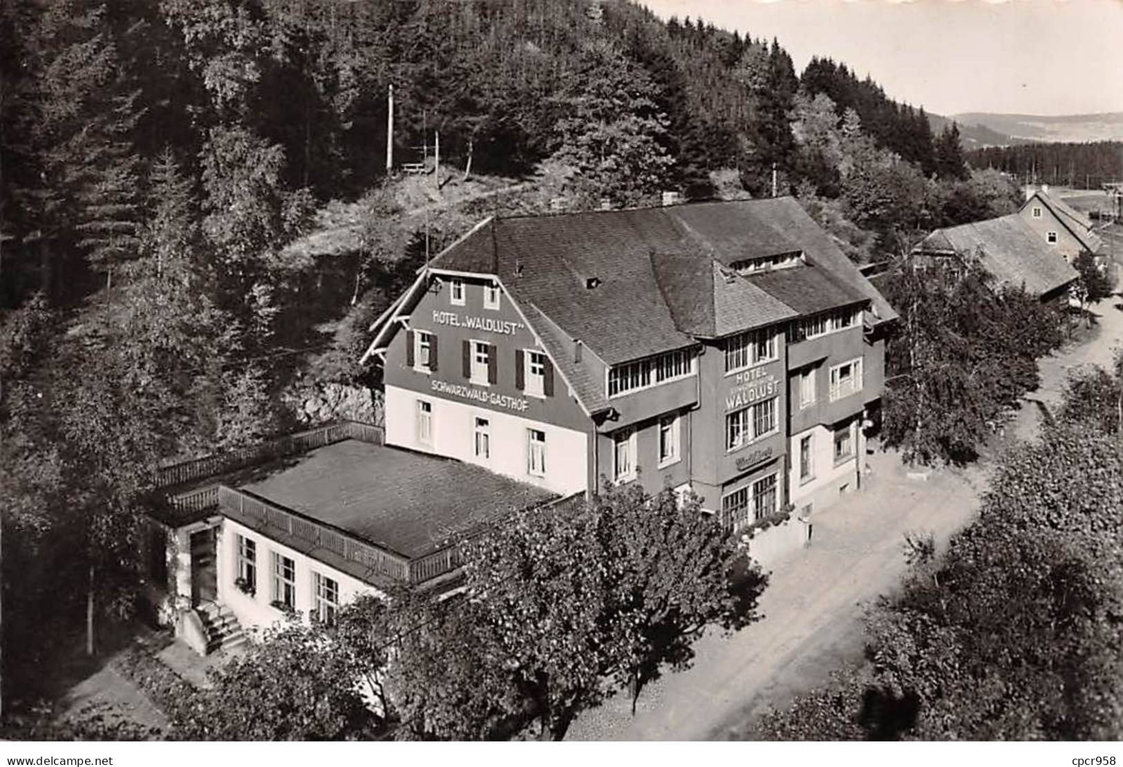ALLEMAGNE - TITISEE - SAN39228 - Hotel Waldfust - CPSM 14x9 Cm - Titisee-Neustadt