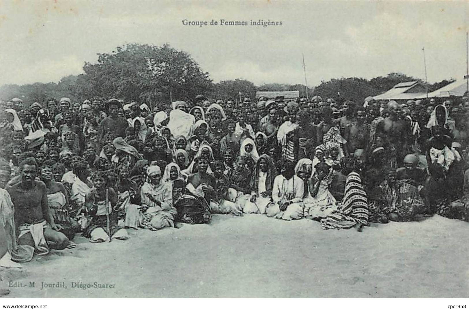 MADAGASCAR - SAN43044 - Groupe De Femmes Indigènes - Madagaskar