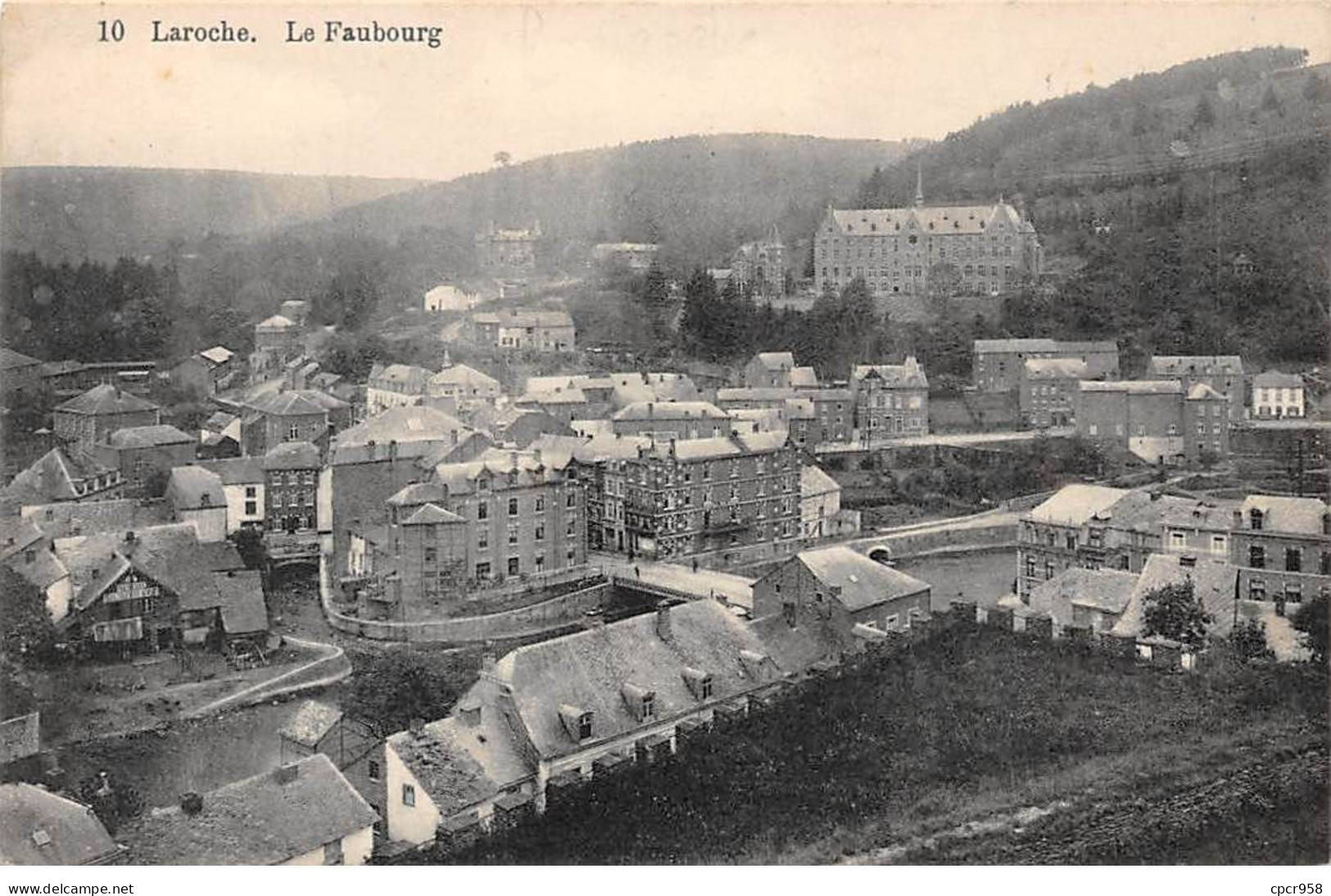 BELGIQUE - LAROCHE - SAN42817 - Le Faubourg - La-Roche-en-Ardenne