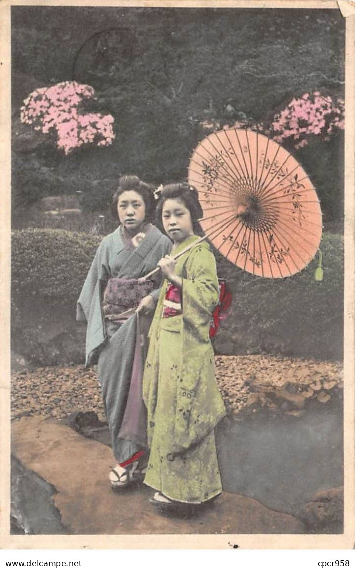CHINE - SAN36420 - Cachet Tientsin - En L'état - Carte Japonaise - Geishas Tenant Une Ombrelle - Chine