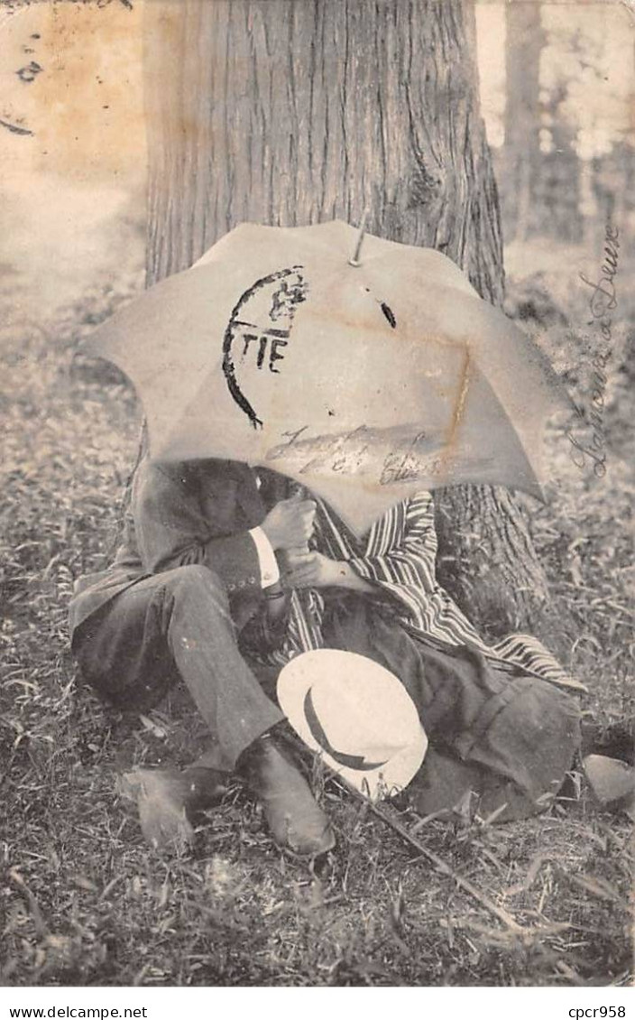 CHINE - SAN36397 - Cachet Tientsin - En L'état - Carte Japonaise - Geishas Derrière Un Parapluie - China