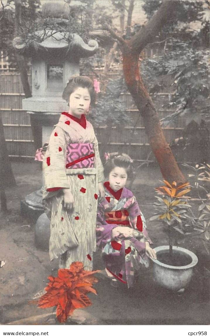 CHINE - SAN36396 - Cachet Tientsin - En L'état - Carte Japonaise - Geishas Dans Un Jardin - Chine