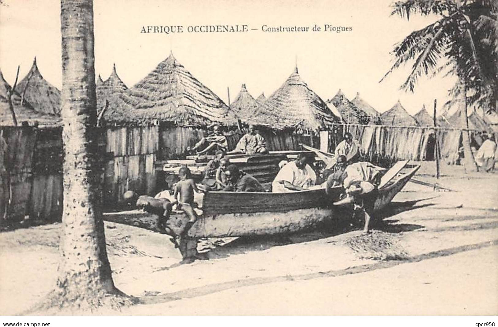 SENEGAL - SAN56399 - Afrique Occidentale - Constructeur De Piogues - Métier - Senegal