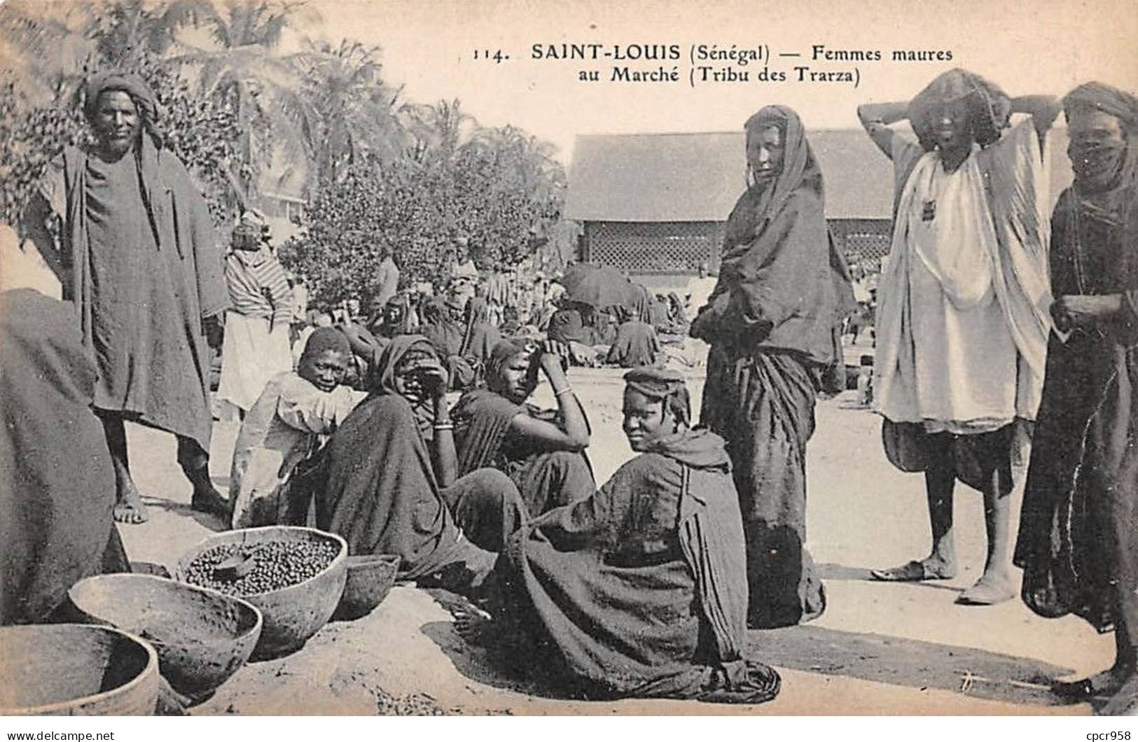 SENEGAL - SAN56418 - Saint Louis - Femmes Maures Au Marché - Tribu Des Trarza - Sénégal