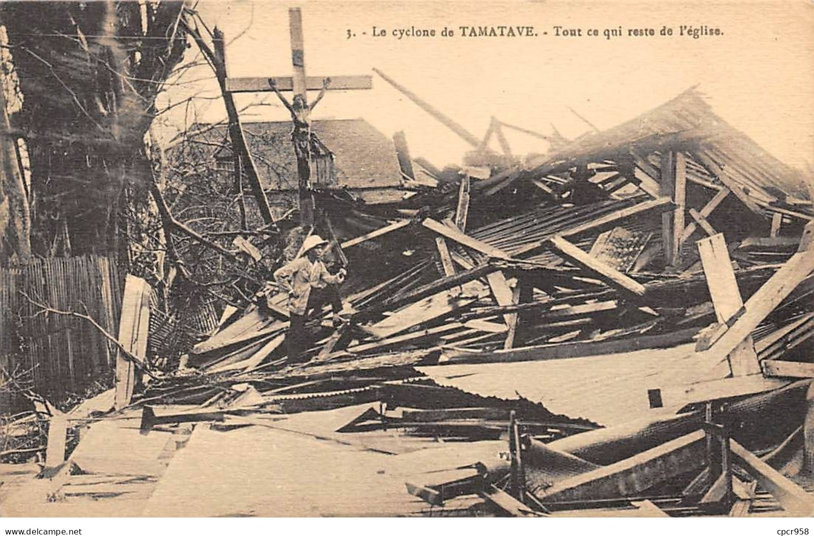 MADAGASCAR - SAN56564 - Le Cyclone De Tamatave - Tout Ce Qui Reste De L'Eglise - Madagascar