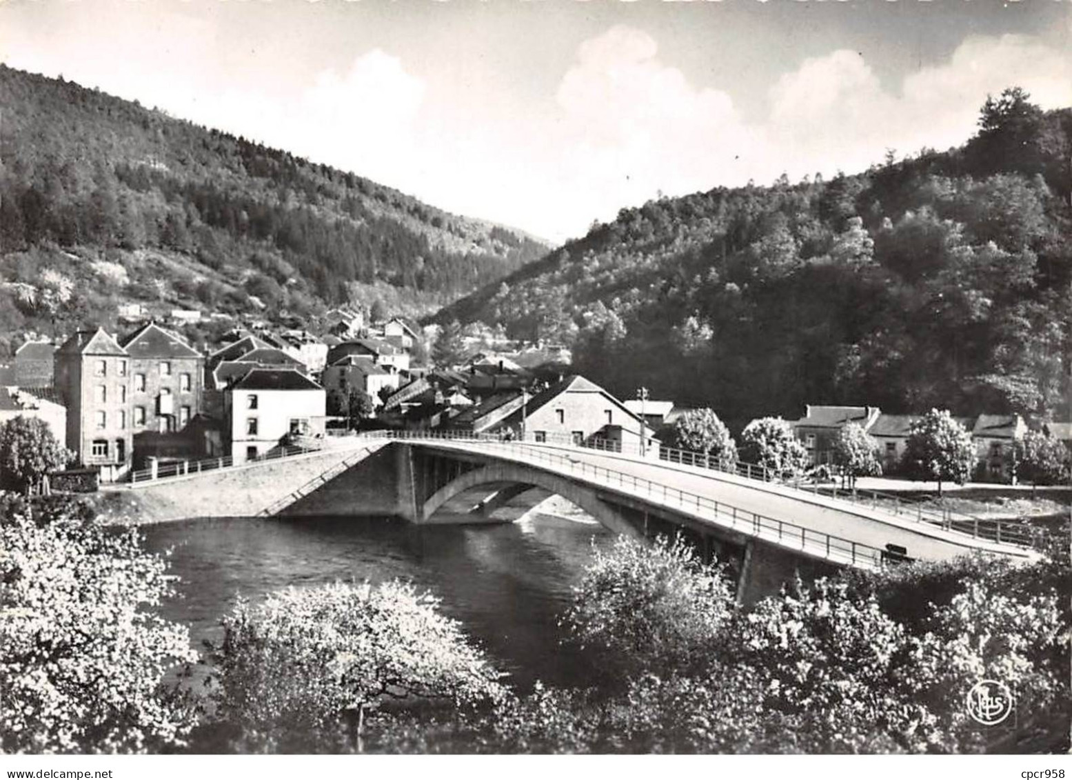 BELGIQUE - SAN63681 - Café "Au Rustique" Restaurant - Pension - Bohan S/Semois - Le Pont - CPSM 15x10 Cm - Autres & Non Classés