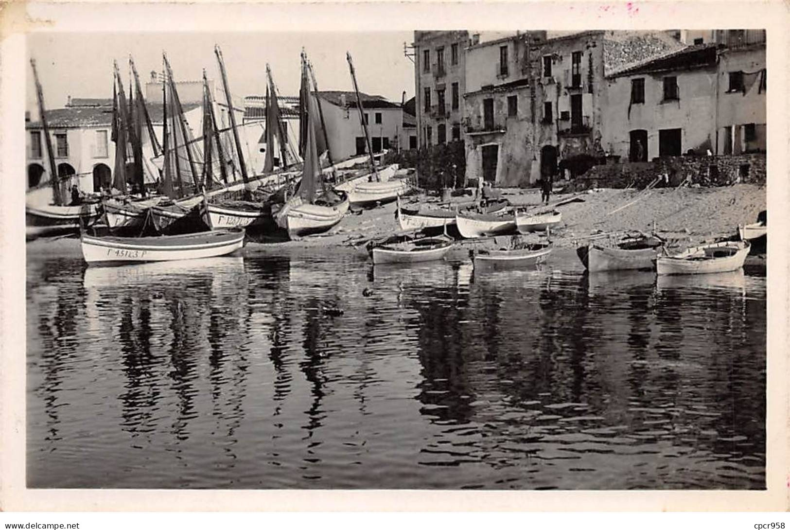 Espagne - N°85789 - Bateaux échoués Près De Maisons - Other & Unclassified